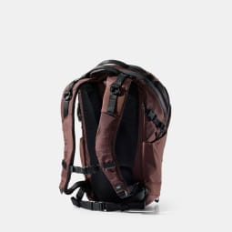 24L Adventure Pack Garnet
