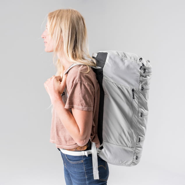 SEG 45L Travel Pack Arctic White