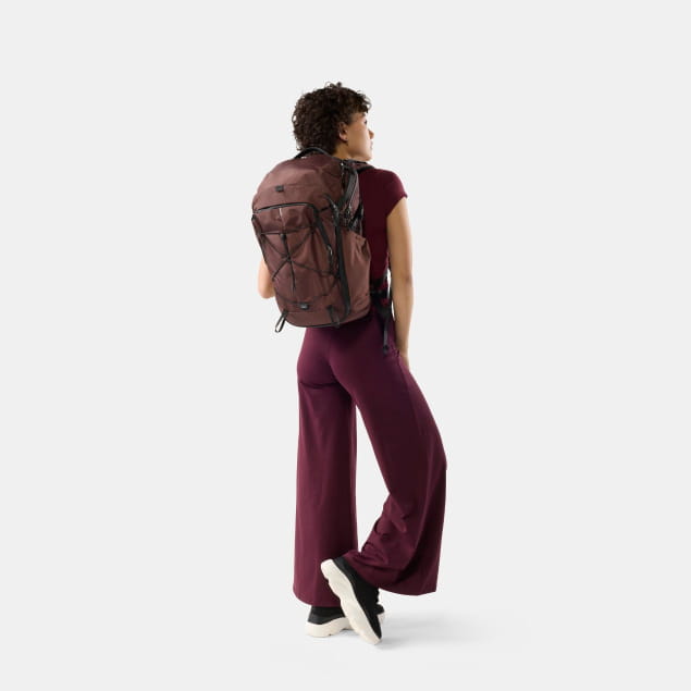 24L Adventure Pack Garnet