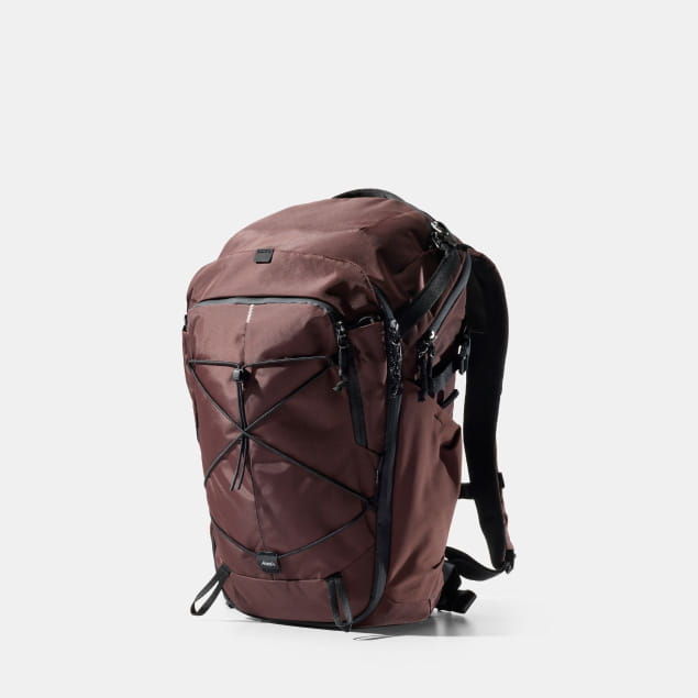 24L Adventure Pack Garnet