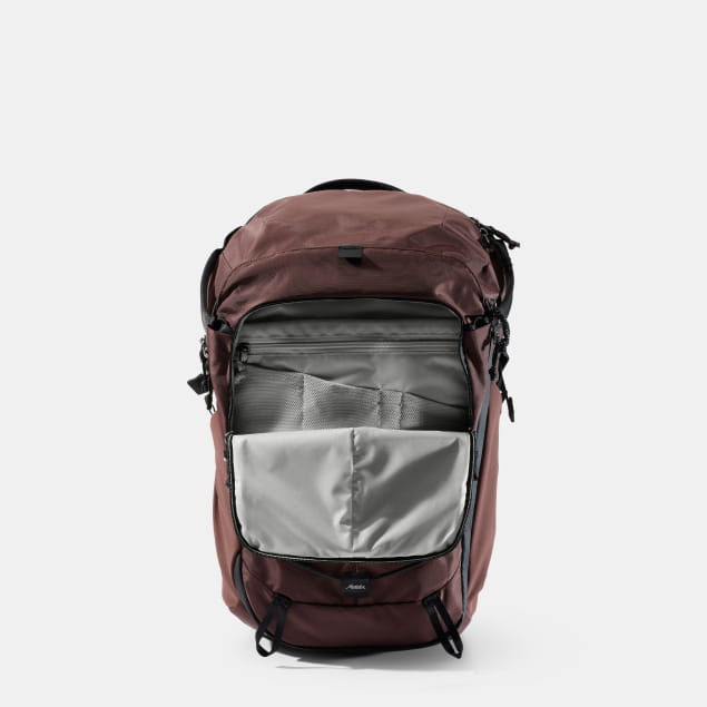 24L Adventure Pack Garnet