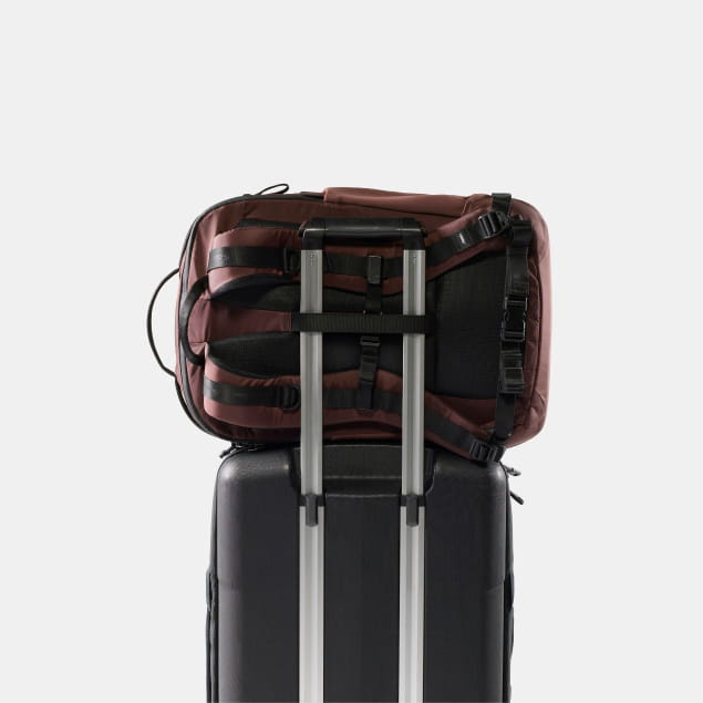 24L Adventure Pack Garnet