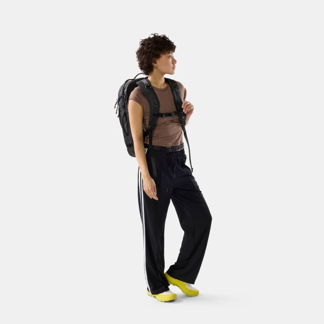 30L Carry On Travel Pack Black