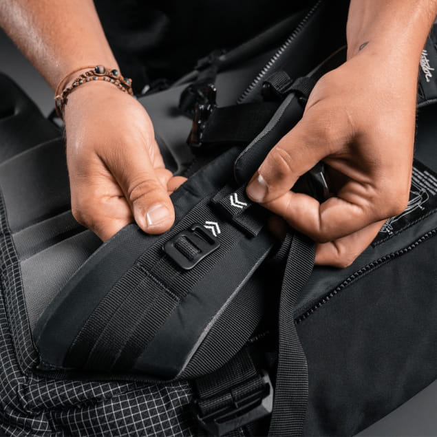 GlobeRider 45L Travel Backpack Black