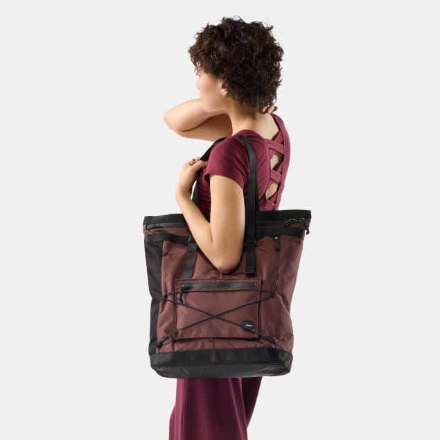 24L Tote Pack Garnet