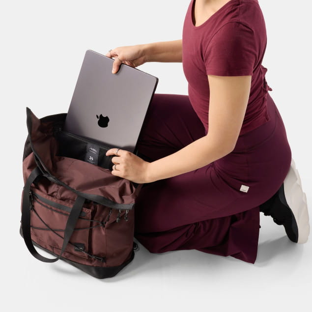 24L Tote Pack Garnet