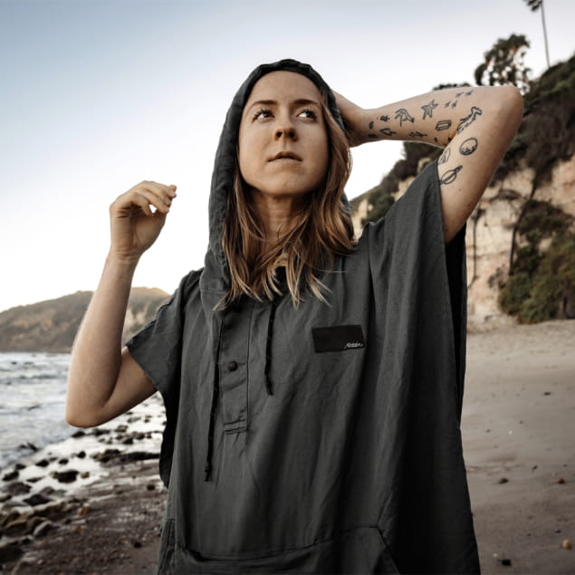 Nanodry Packable Towel Poncho Charcoal