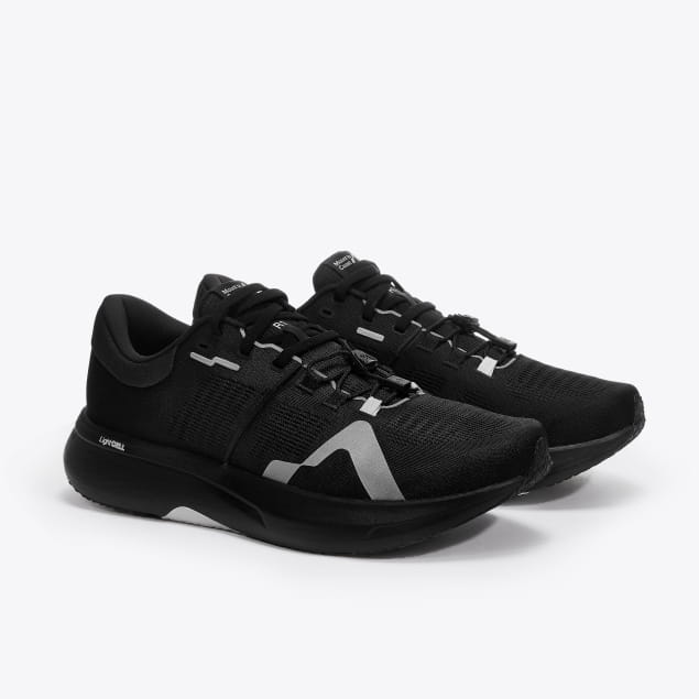 R1 M Black