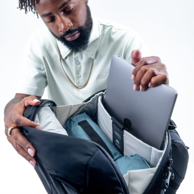 GlobeRider 35L Travel Backpack Black