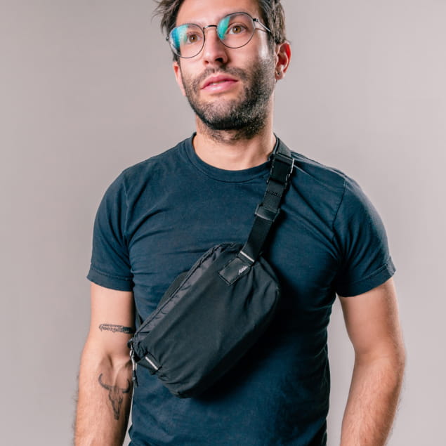 Refraction 2L Packable Sling Black