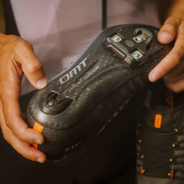 DMT POGIS SUPERLIGHT BLACK/GREY