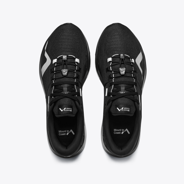 R1 M Black