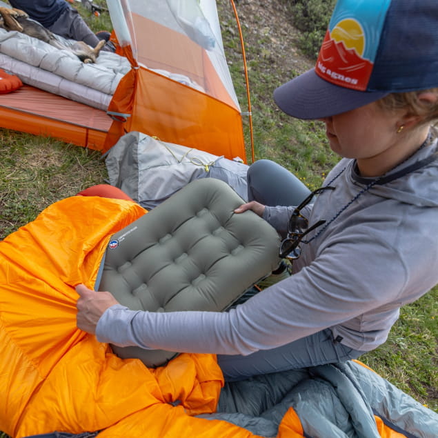 Campmeister Deluxe Pillow